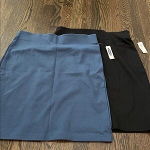 Old Navy 2 solid pull-on Pencil Skirts, size M, NWT.